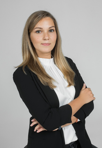 Анна - Помощник бухгалтера